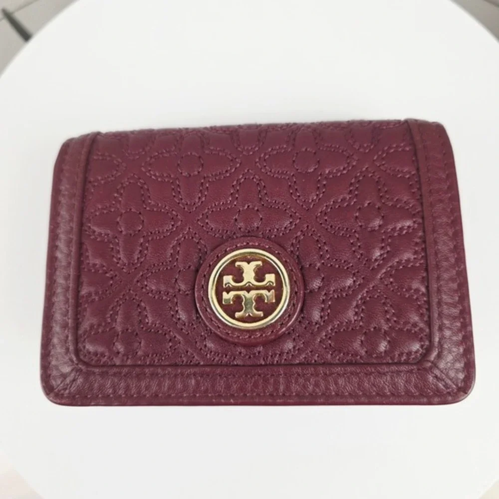Tory Burch Bryant Quilted Leather Card Key Case Wallet Pouch Burgundy Medallion